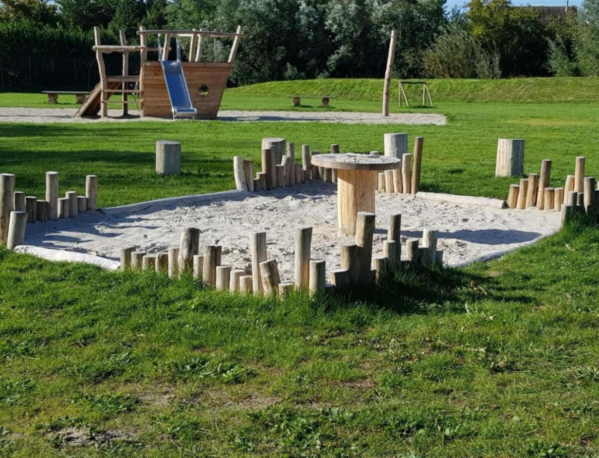 4-Persoons Vakantiehuisje Simmerwille Tzummarum Extérieur photo